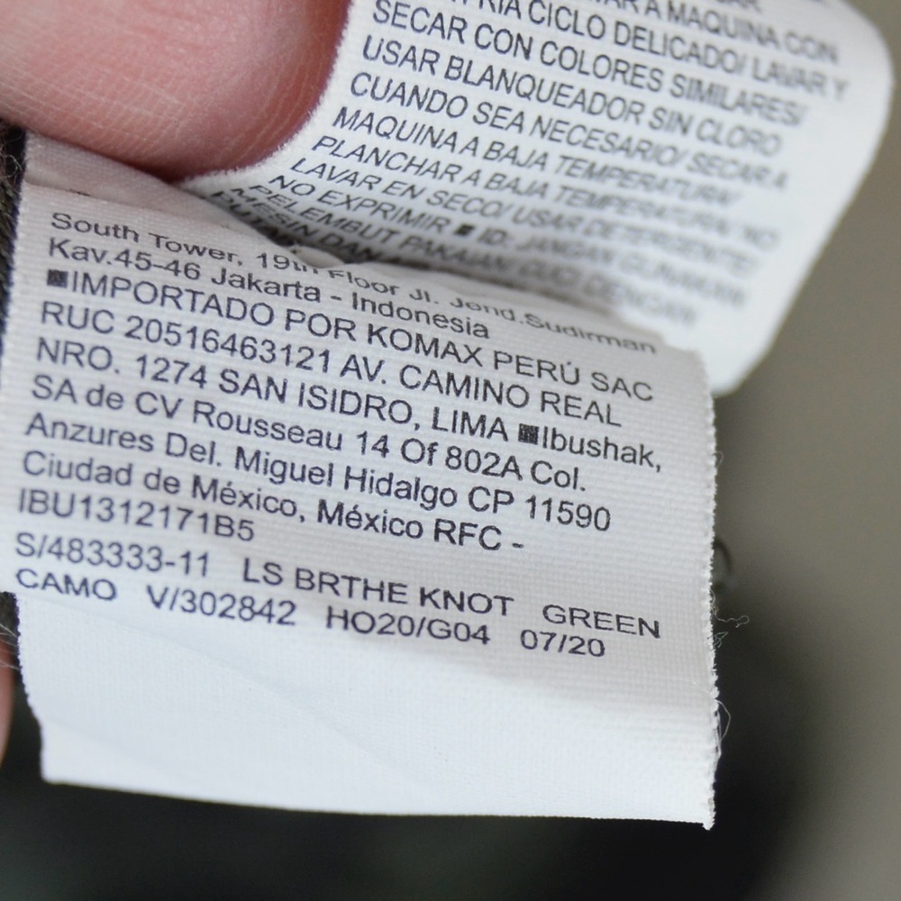 Old Navy‎ Relaxed Breathe ON Twist-Hem Cropped Top, Green Camo - Size XL 483333 - Picture 6 of 7